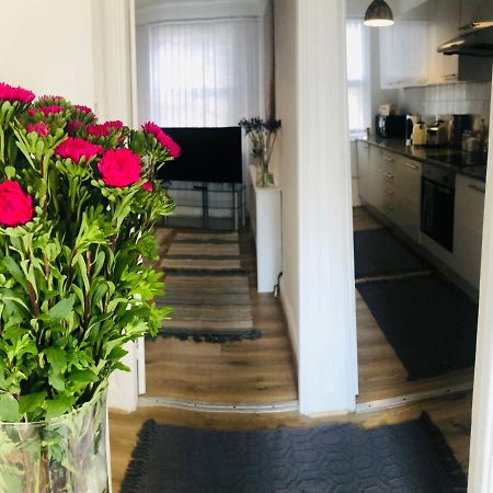 Super Location 2, 1Min Metro 10 Min From Camden Apartment London Bagian luar foto