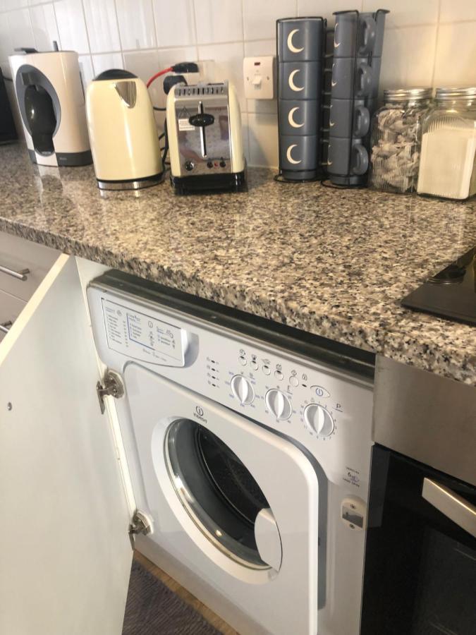 Super Location 2, 1Min Metro 10 Min From Camden Apartment London Bagian luar foto